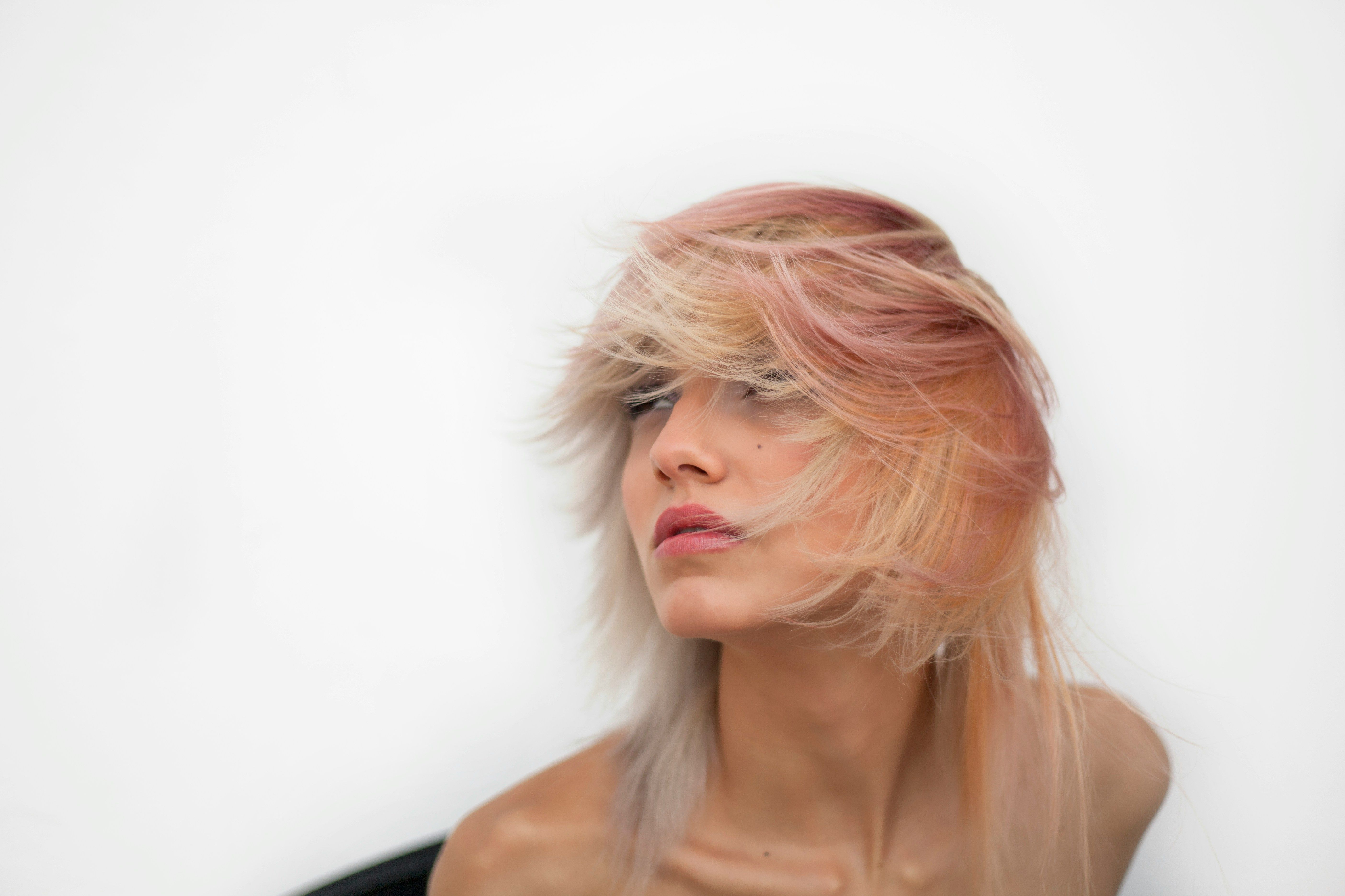Come curare i capelli dopo l'estate